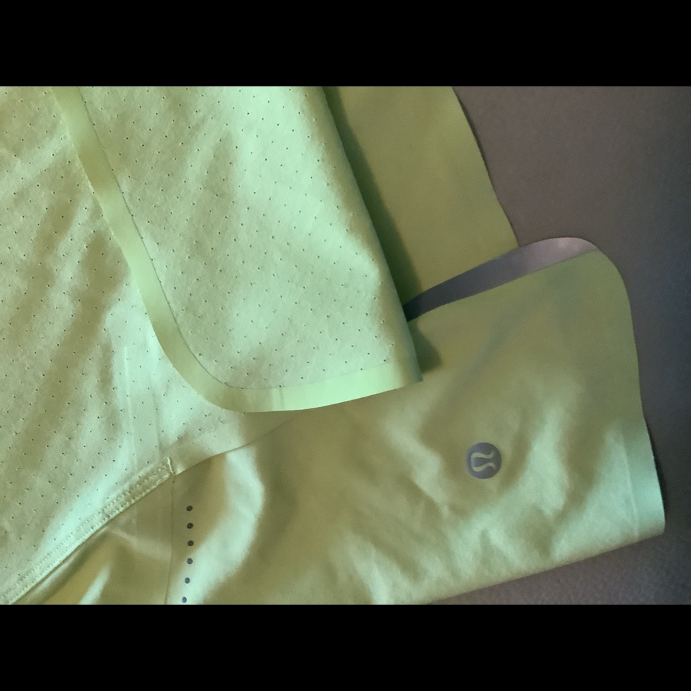 Lululemon - Picture 5 of 5